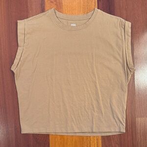 DSG | Tan Short Sleeve Tee w/ Rolled Cuff Detail NWOT | Size Medium